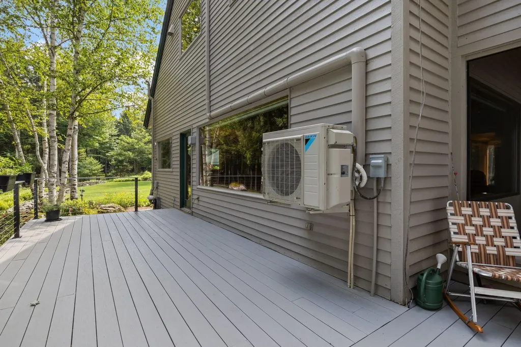 480 Point Drive Mount Vernon ME 04352
