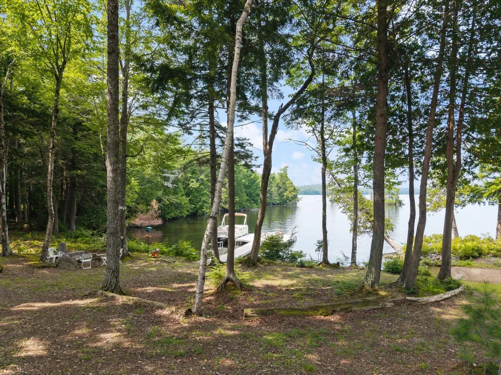 480 Point Drive Mount Vernon ME 04352
