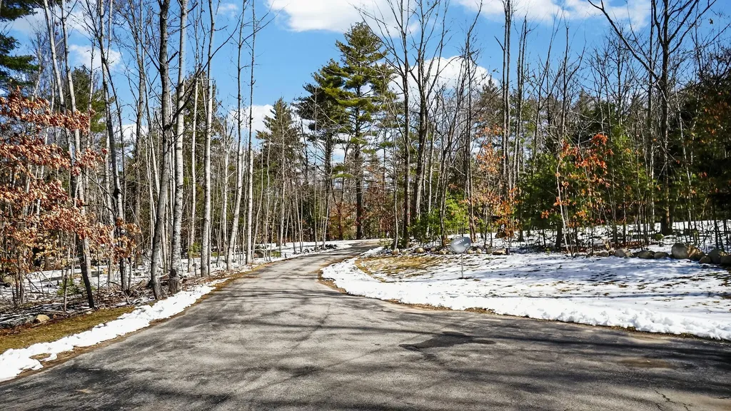 277 River Road Standish ME 04084