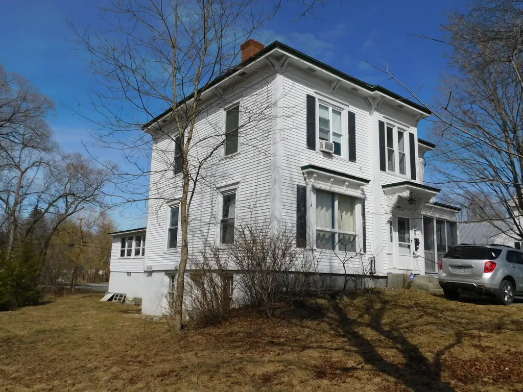 37 Elm Street Skowhegan ME 04976