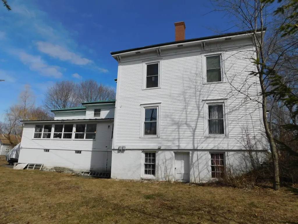 37 Elm Street Skowhegan ME 04976