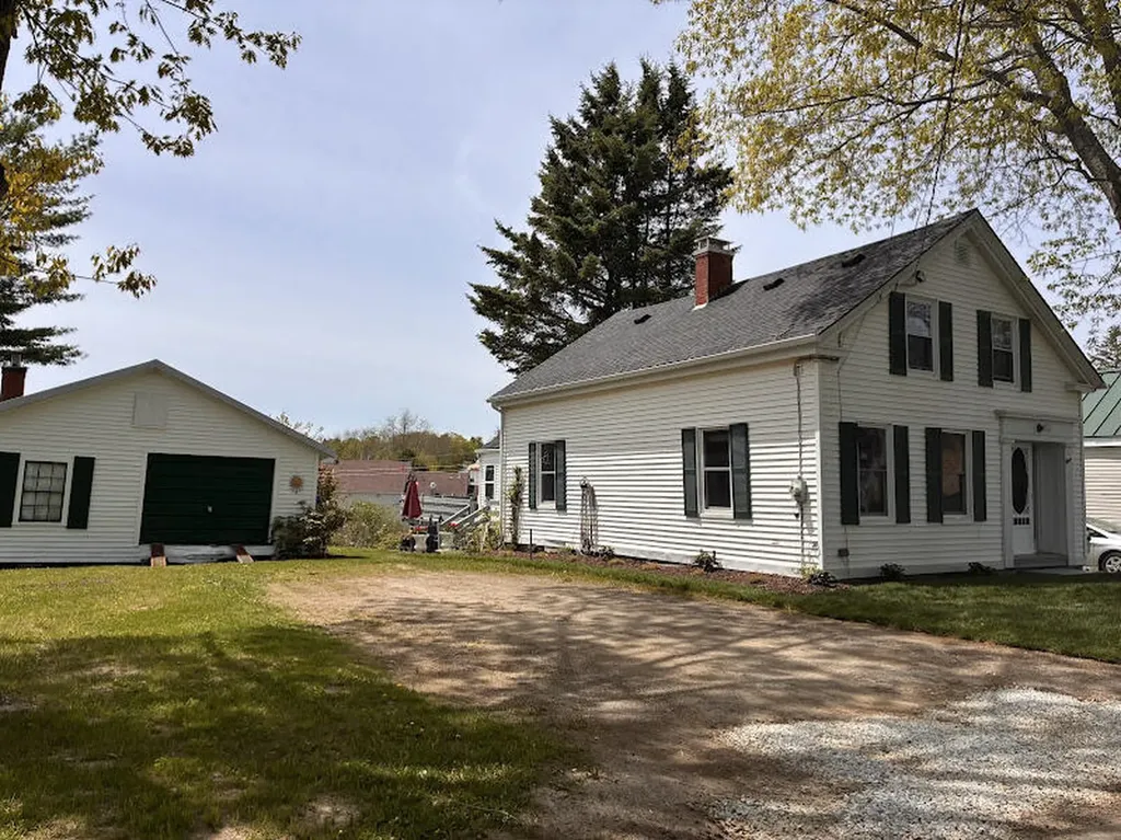 11 Church Street Winterport ME 04496