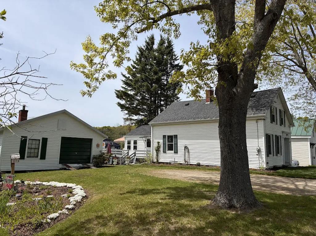 11 Church Street Winterport ME 04496
