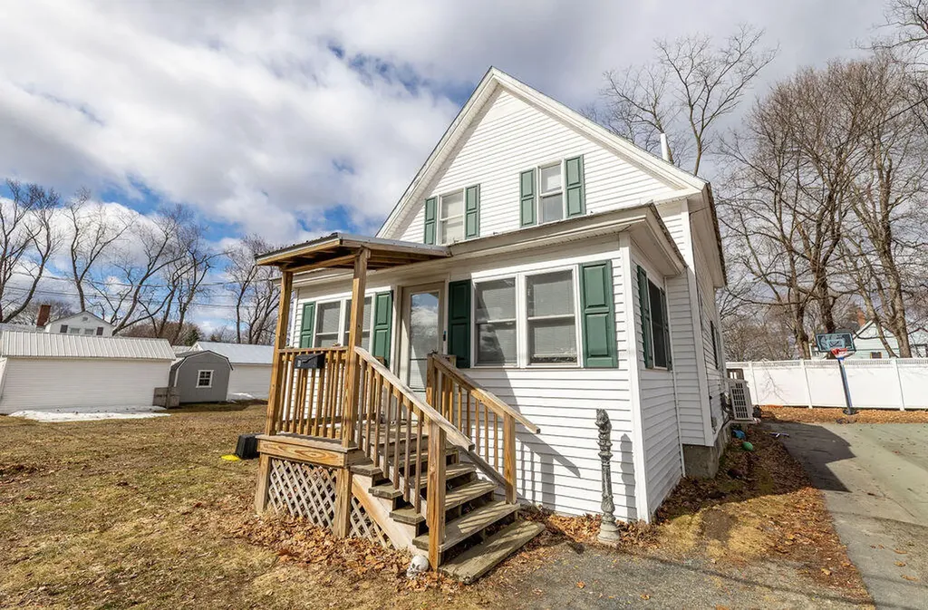 8 Spring Street Madison ME 04950