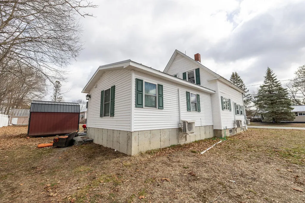 8 Spring Street Madison ME 04950