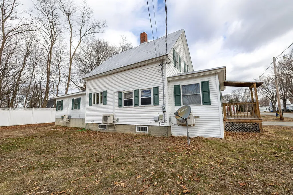 8 Spring Street Madison ME 04950
