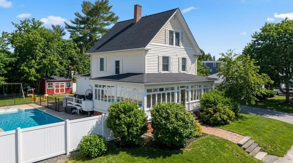 23 Googin Street Lewiston ME 04240