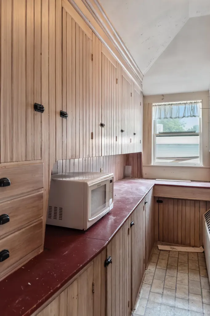 147 Talbot Avenue Rockland ME 04841