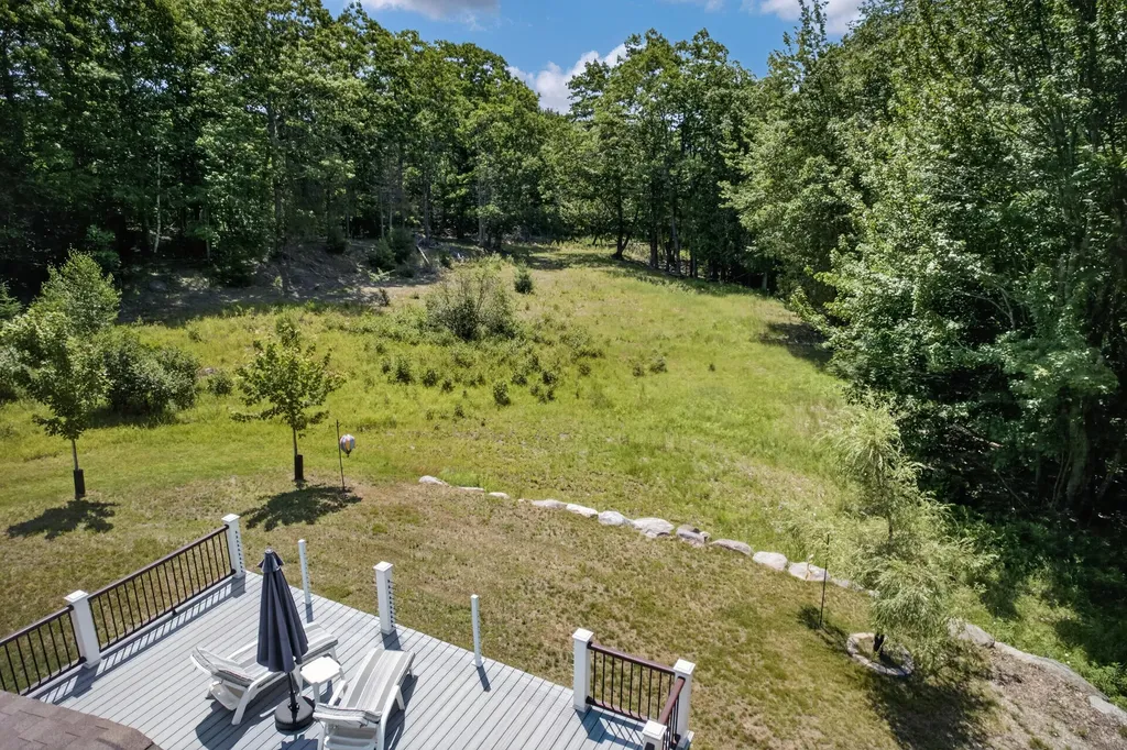 112 Raccoon Cove Road Lamoine ME 04605