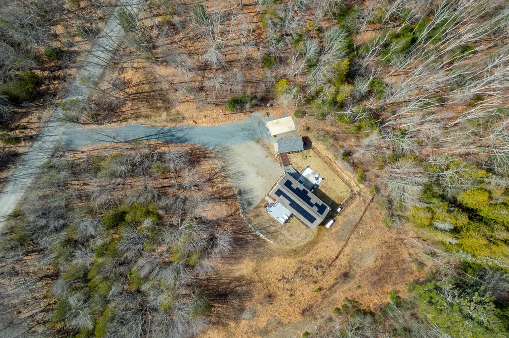 112 Raccoon Cove Road Lamoine ME 04605