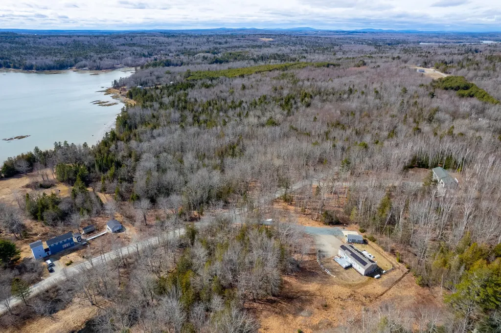 112 Raccoon Cove Road Lamoine ME 04605