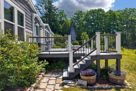 112 Raccoon Cove Road Lamoine ME 04605