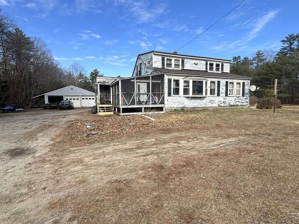 138 Lewiston Street Mechanic Falls ME 04256