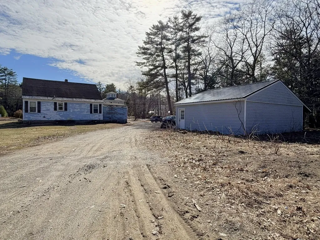 138 Lewiston Street Mechanic Falls ME 04256