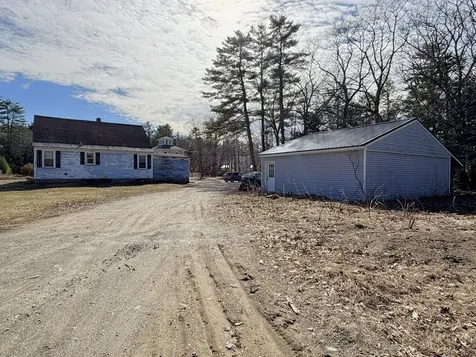 138 Lewiston Street Mechanic Falls ME 04256