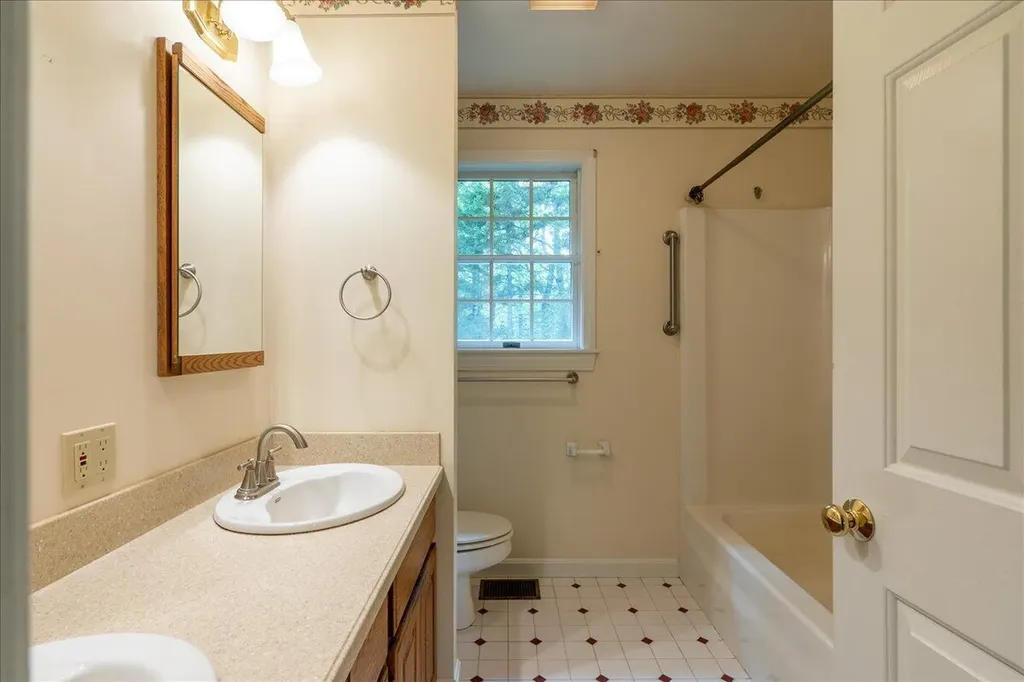 10 Rock Ridge Road Rockport ME 04856