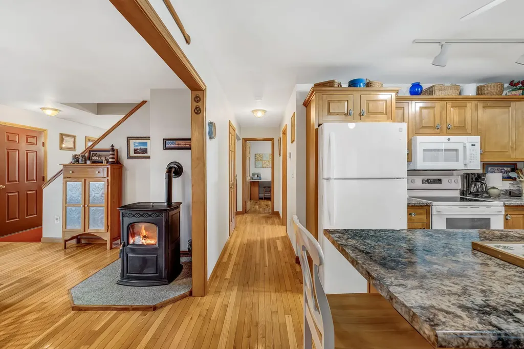 855 Lebanon Road Winterport ME 04496