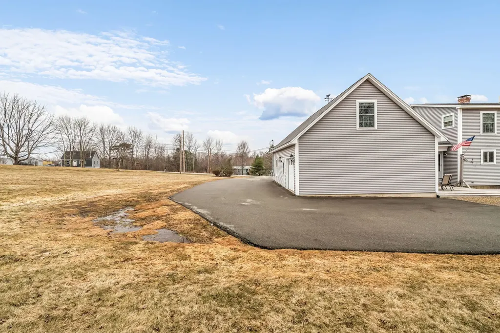 855 Lebanon Road Winterport ME 04496