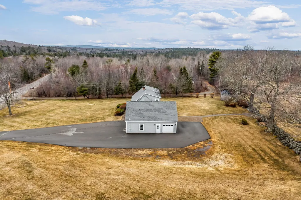 855 Lebanon Road Winterport ME 04496