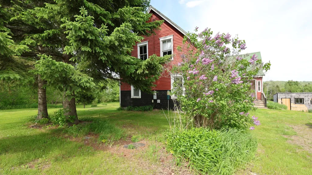45 Harmony Road Wellington ME 04942