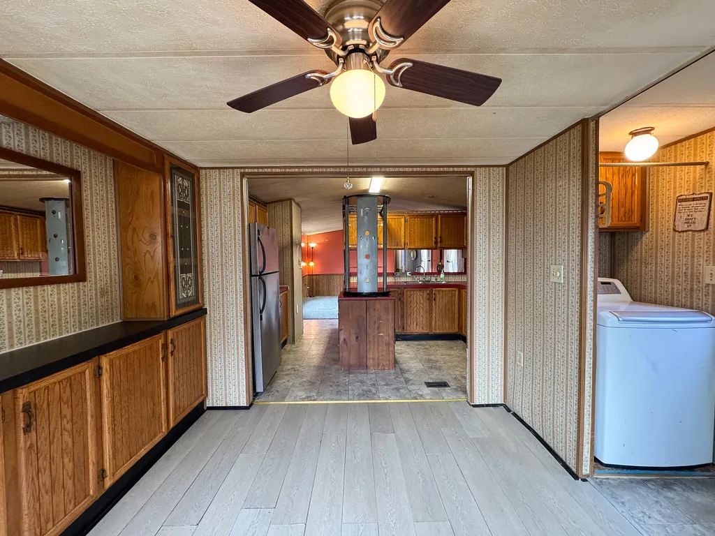 474 W Broadway Lincoln ME 04457