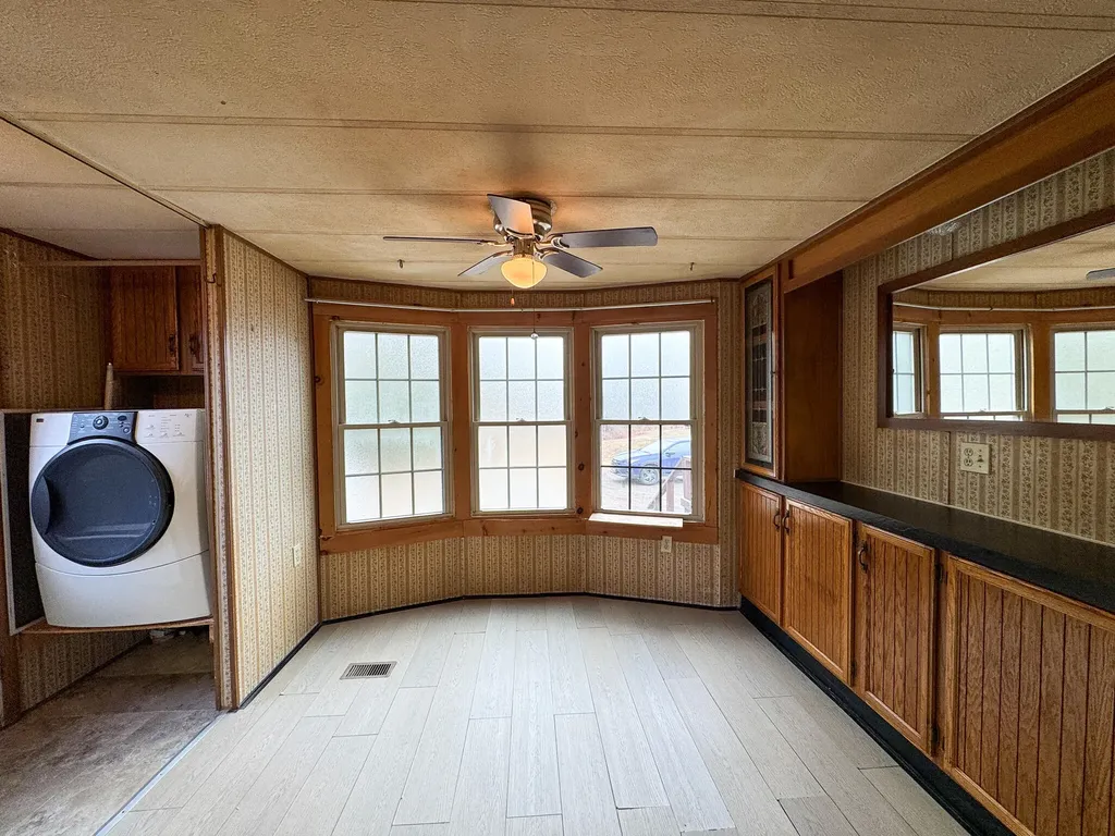 474 W Broadway Lincoln ME 04457