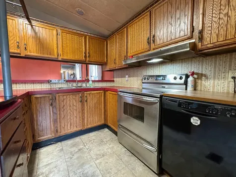 474 W Broadway Lincoln ME 04457