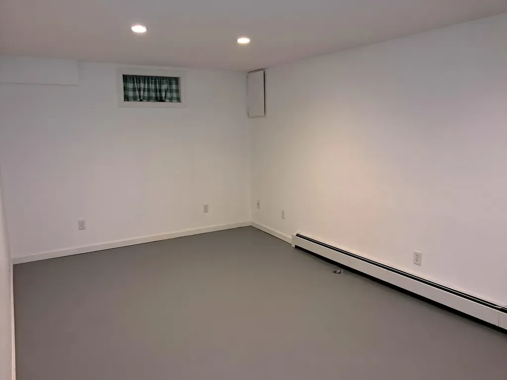 22 Mountainview Drive Winterport ME 04496