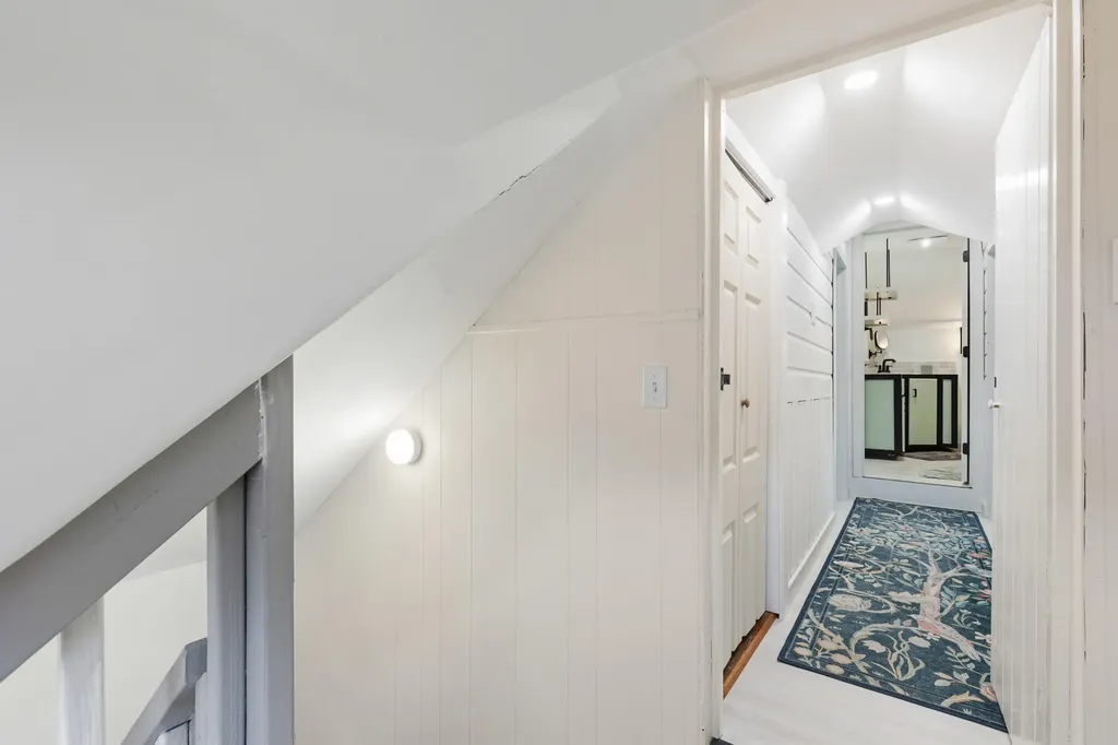 9 E Grand Avenue Scarborough ME 04074