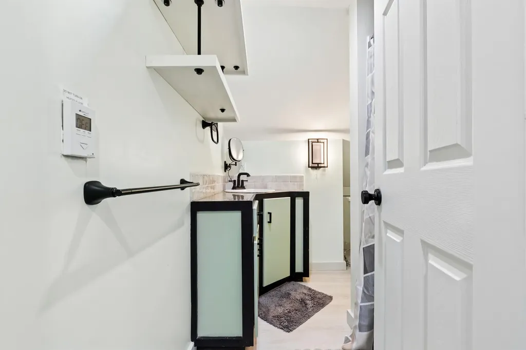 9 E Grand Avenue Scarborough ME 04074