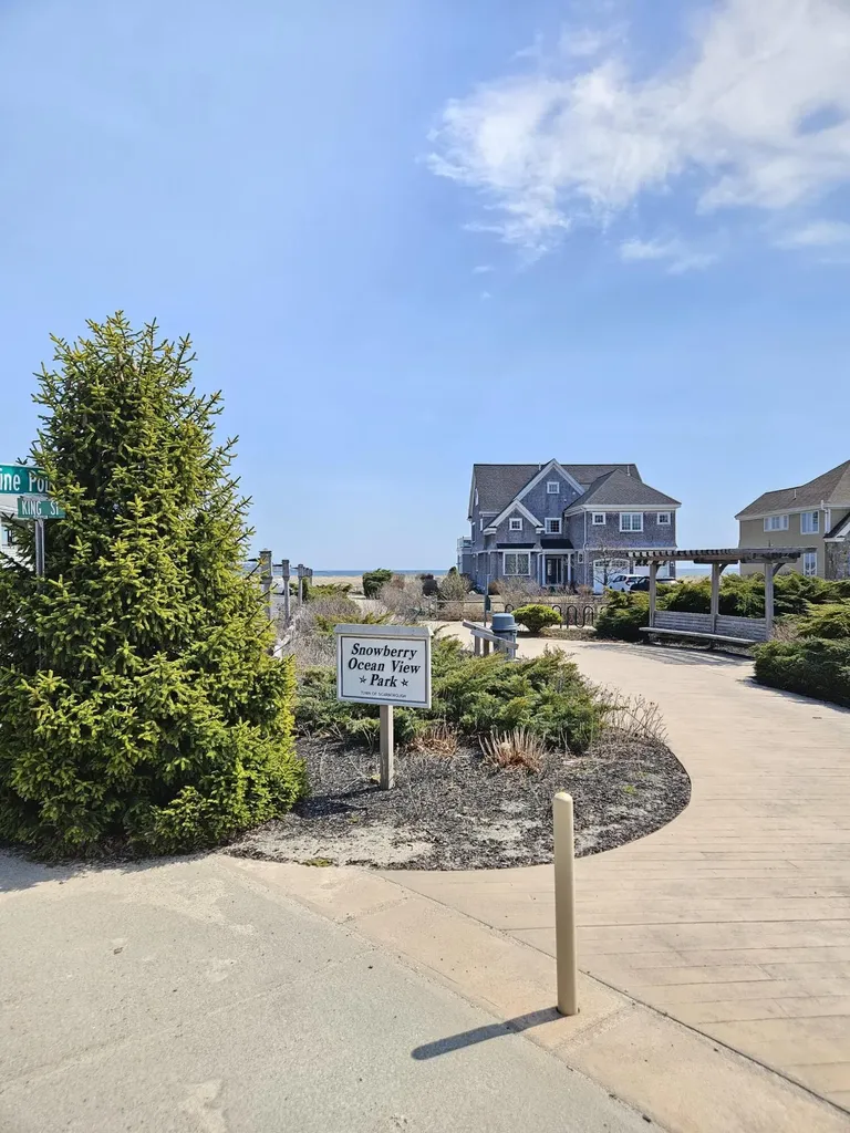 9 E Grand Avenue Scarborough ME 04074