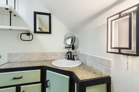 9 E Grand Avenue Scarborough ME 04074