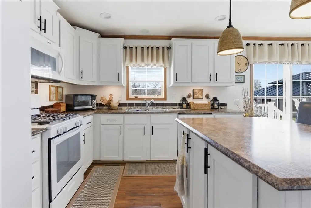 10 Houle Street Sabattus ME 04280