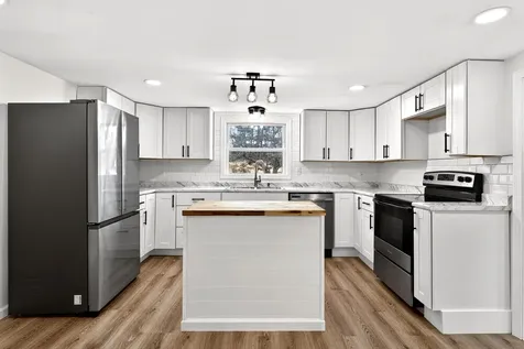 548 North Road Mount Vernon ME 04352