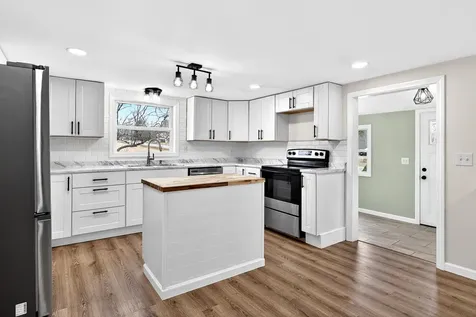548 North Road Mount Vernon ME 04352