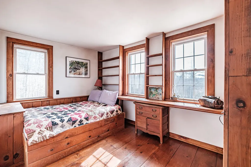 1006 Vernon Street Albany Twp ME 04281