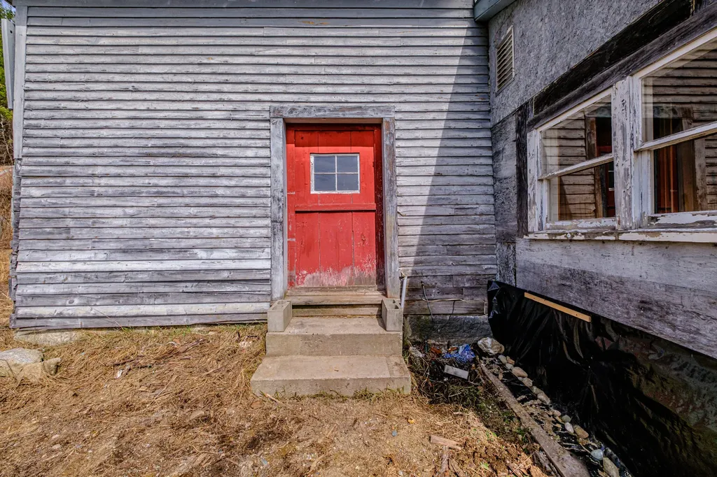 1006 Vernon Street Albany Twp ME 04281
