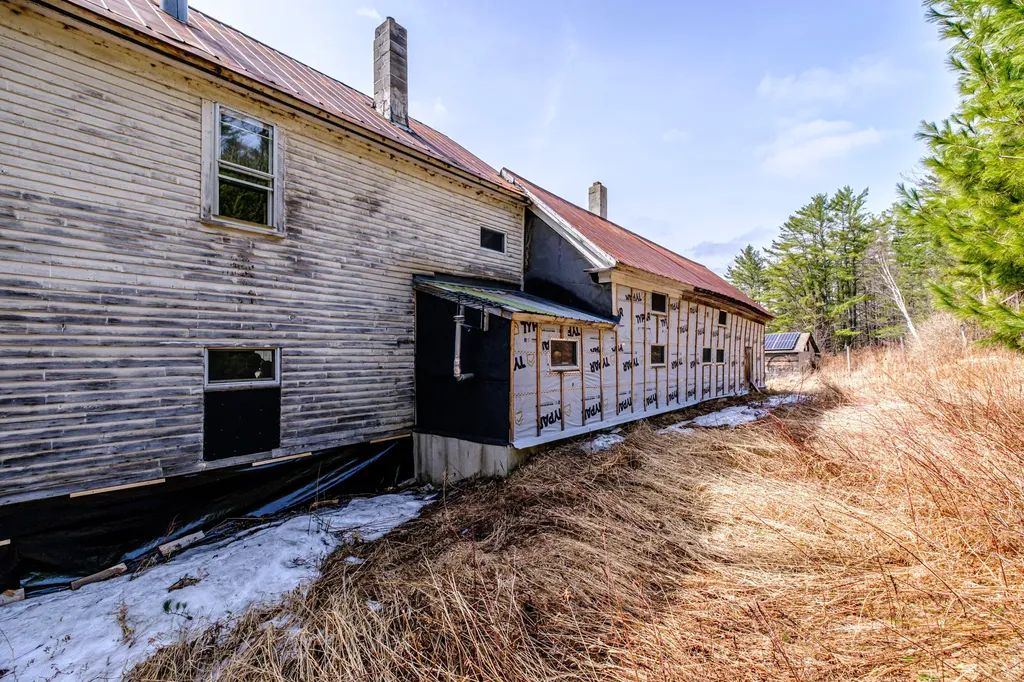 1006 Vernon Street Albany Twp ME 04281