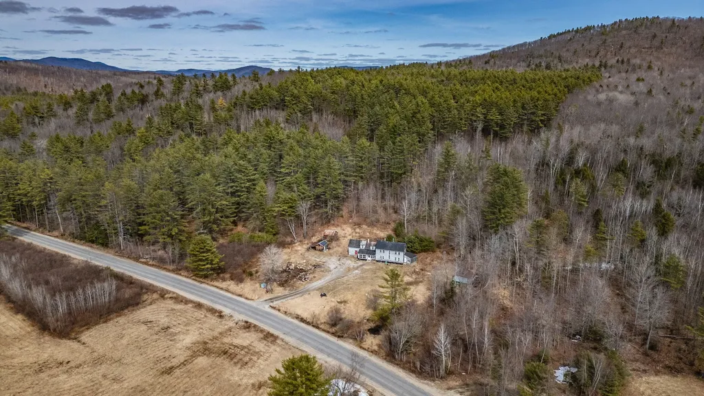 1006 Vernon Street Albany Twp ME 04281