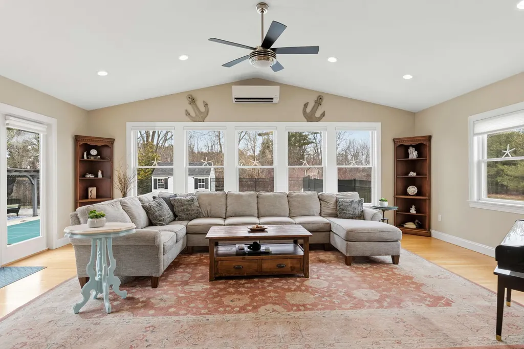 111 Concord Circle Yarmouth ME 04096