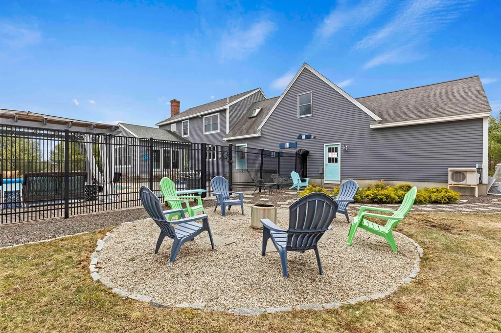 111 Concord Circle Yarmouth ME 04096