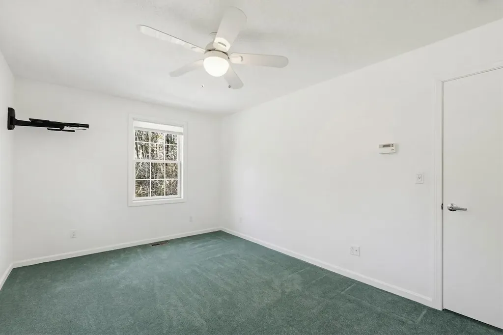 30 Meadow Lane Freeport ME 04032