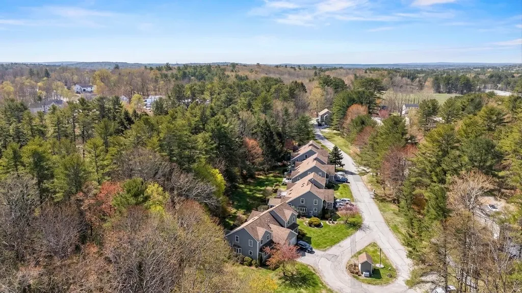 30 Meadow Lane Freeport ME 04032