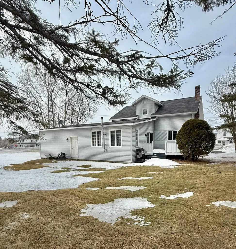 851 Main Street Madawaska ME 04756