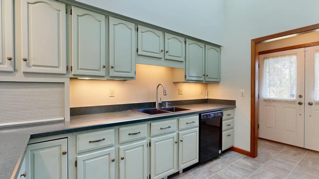 12 Hartford Street Lewiston ME 04240