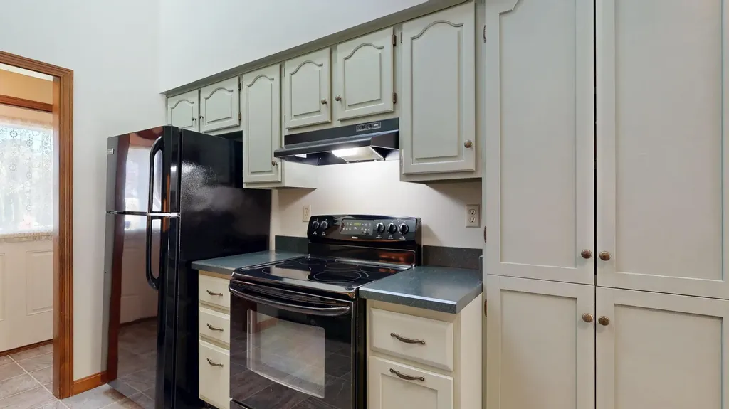 12 Hartford Street Lewiston ME 04240