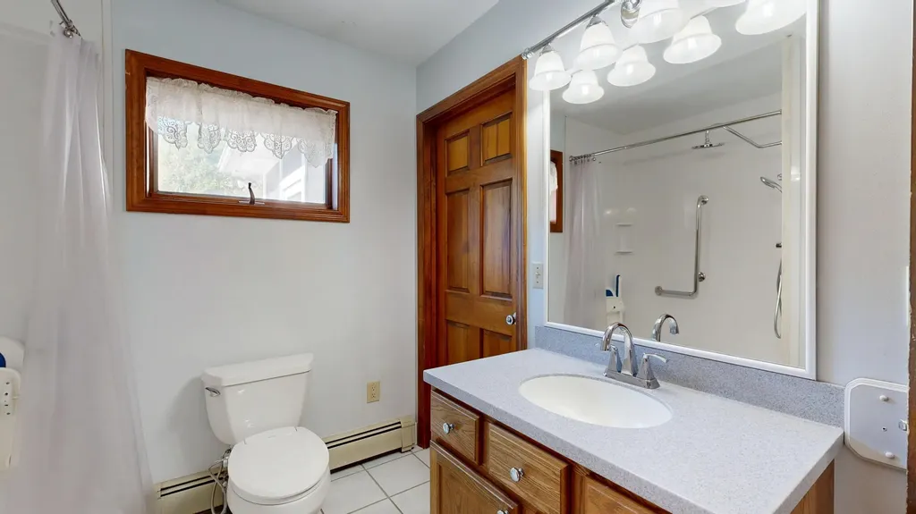 12 Hartford Street Lewiston ME 04240