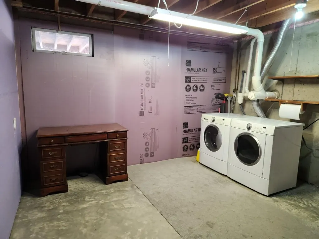12 Hartford Street Lewiston ME 04240