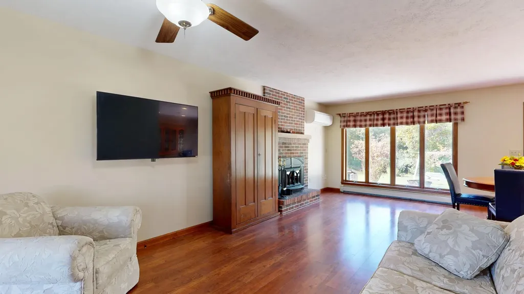 12 Hartford Street Lewiston ME 04240