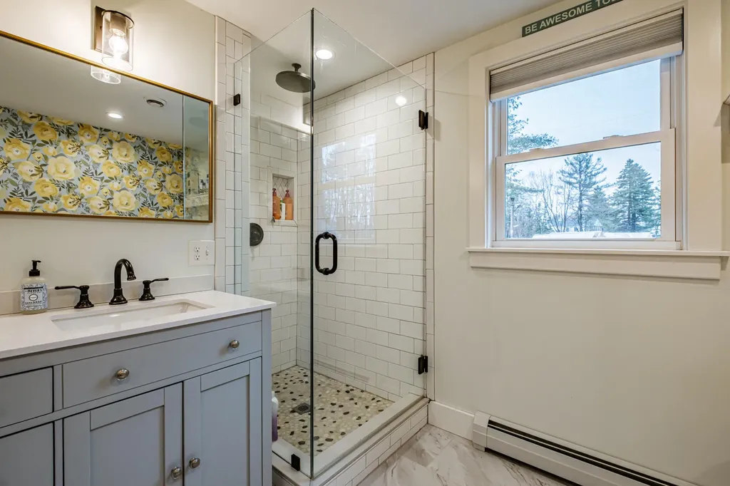 61 Yankee Drive Yarmouth ME 04096